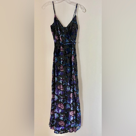Lulu’s Pretty Companion Black Floral Velvet Burnout Maxi Dress - Picture 3 of 8
